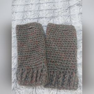 Crocheted half‎ gloves / wrist covers
